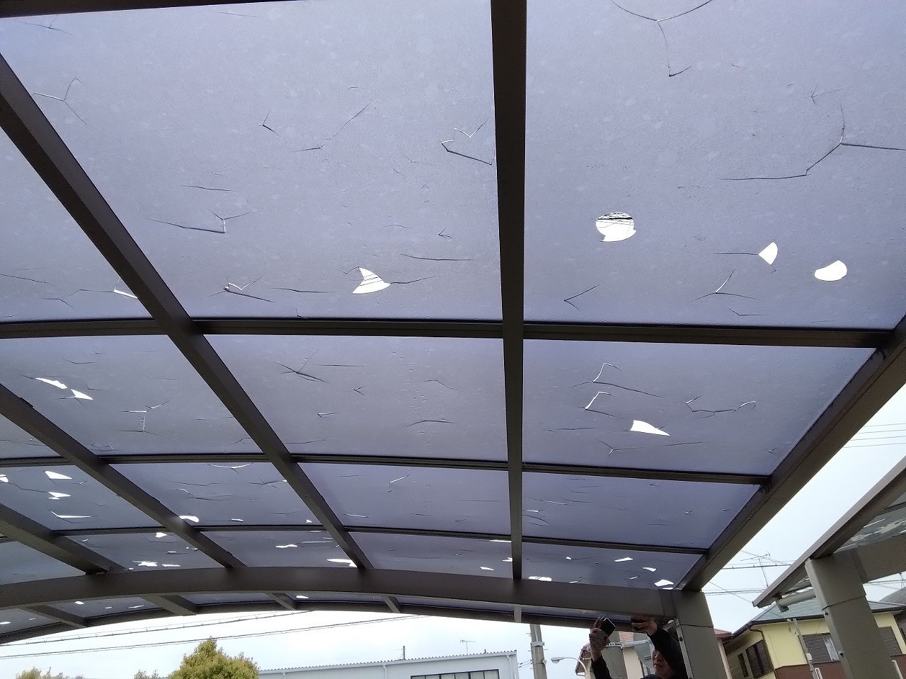 加古郡稲美町　雹被害　カーポート　ポリカーボネート